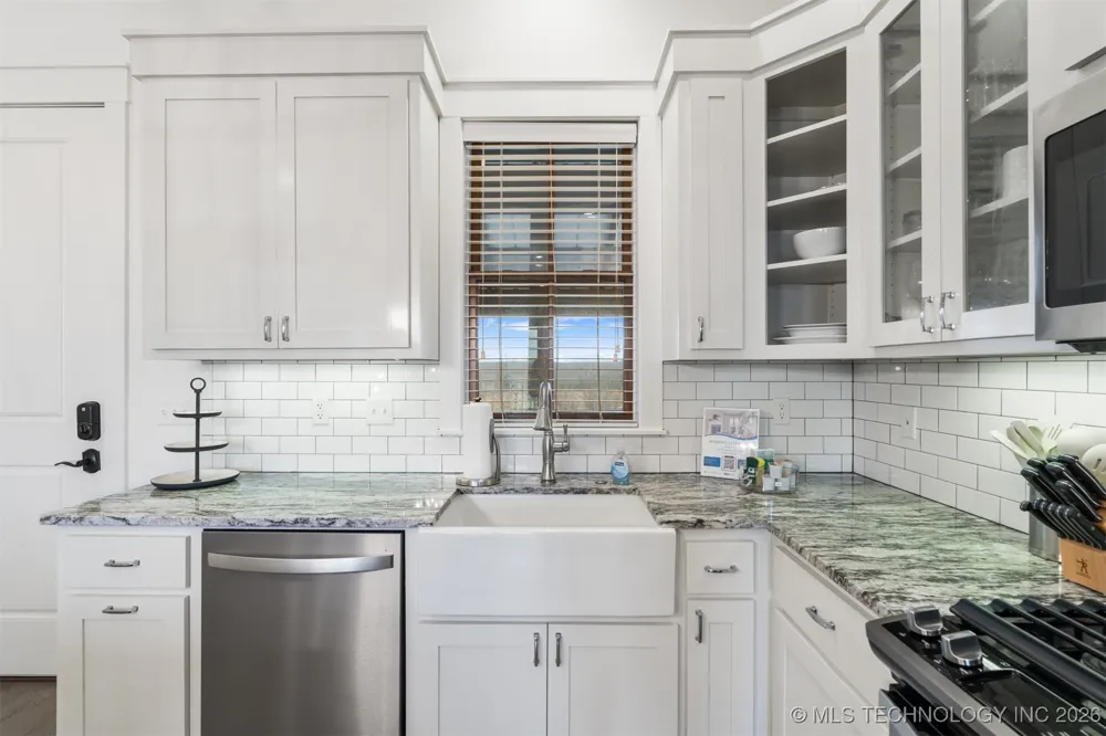 29 Water Street #8 Carlton Landing, OK 74432