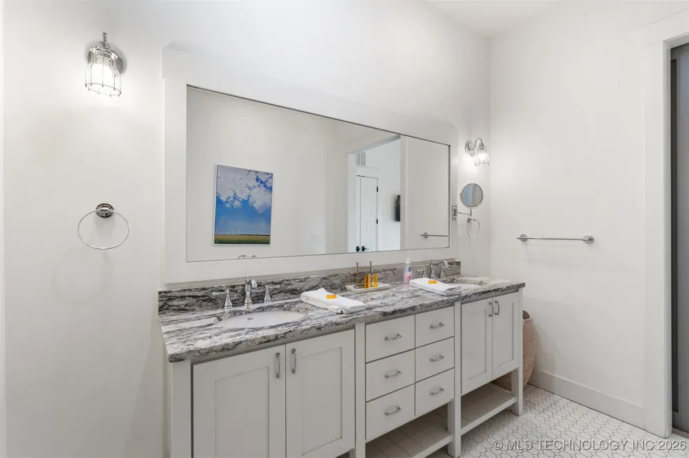 29 Water Street #8 Carlton Landing, OK 74432