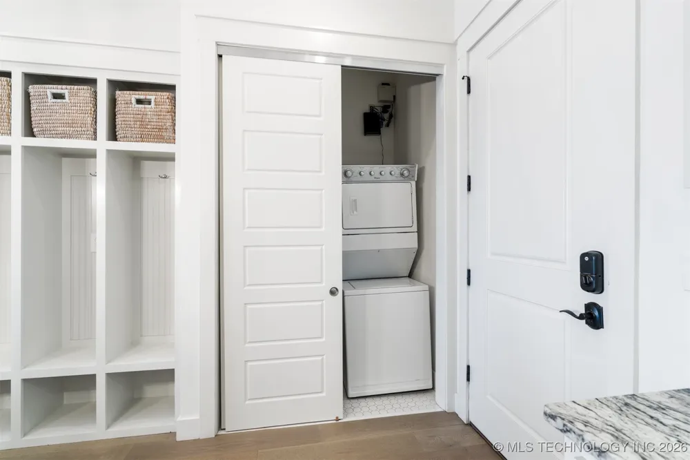 29 Water Street #8 Carlton Landing, OK 74432