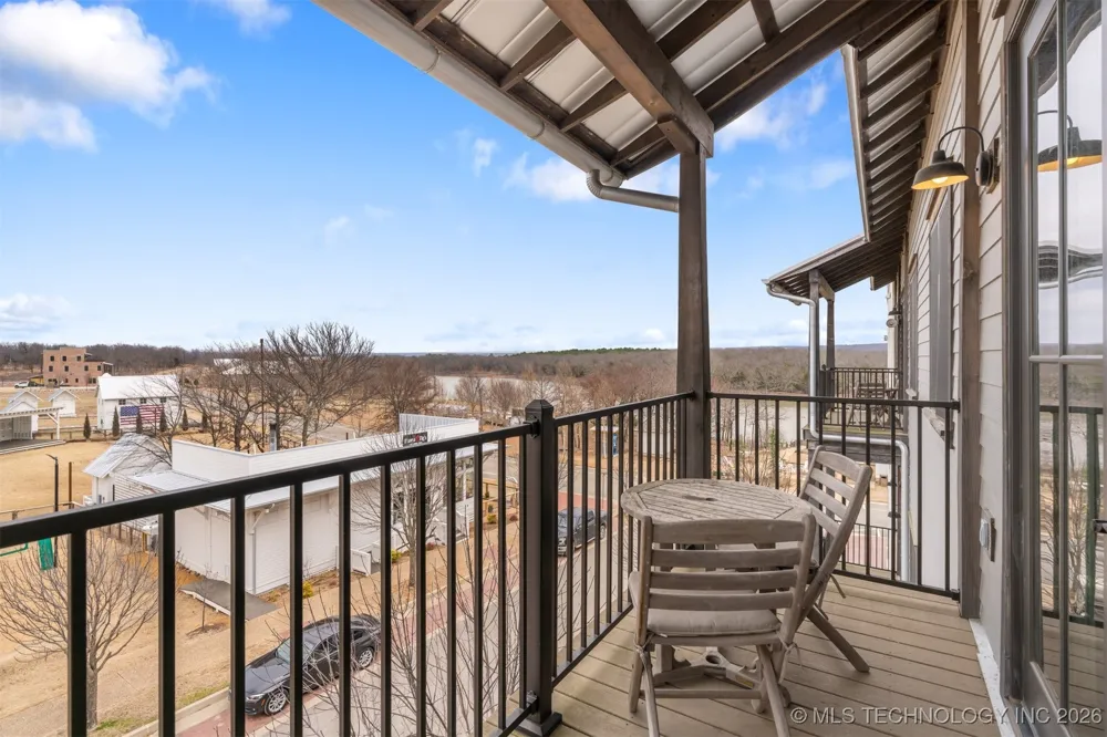 29 Water Street #8 Carlton Landing, OK 74432