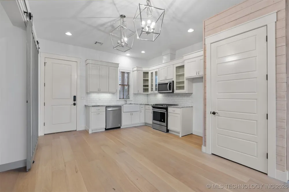 29 Water Street #3 Carlton Landing, OK 74432