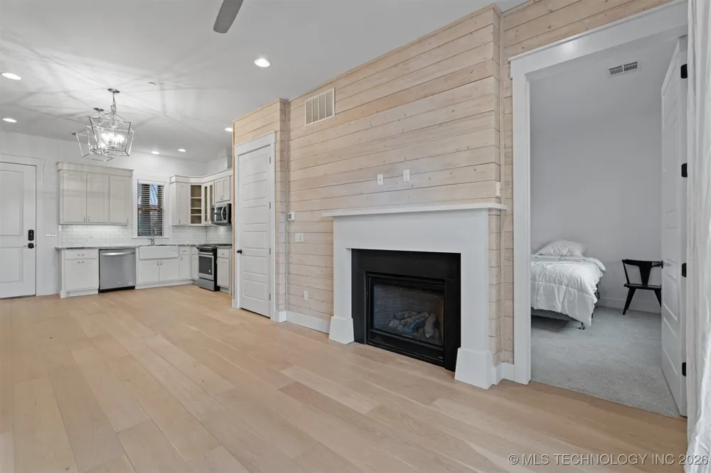 29 Water Street #3 Carlton Landing, OK 74432
