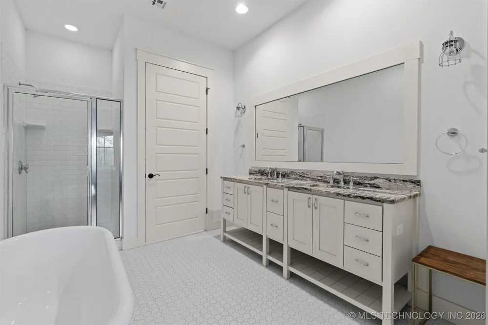 29 Water Street #3 Carlton Landing, OK 74432