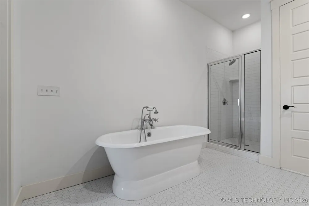 29 Water Street #3 Carlton Landing, OK 74432