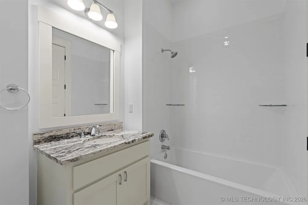 29 Water Street #3 Carlton Landing, OK 74432