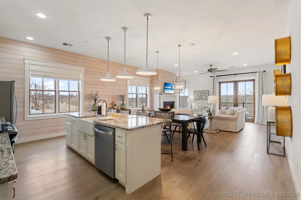 29 Water Street #6 Carlton Landing, OK 74432