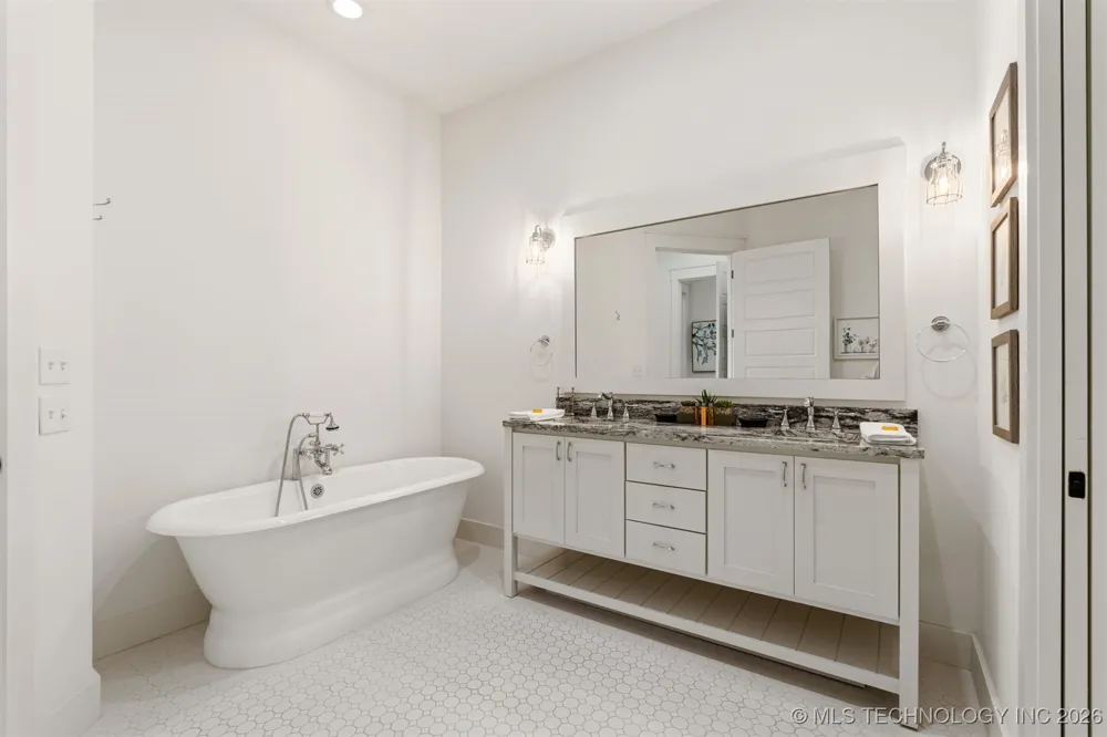 29 Water Street #6 Carlton Landing, OK 74432