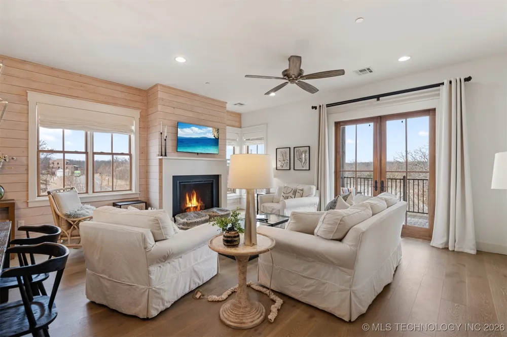29 Water Street #6 Carlton Landing, OK 74432