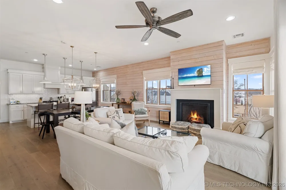 29 Water Street #6 Carlton Landing, OK 74432