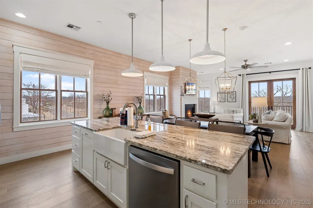29 Water Street #6 Carlton Landing, OK 74432