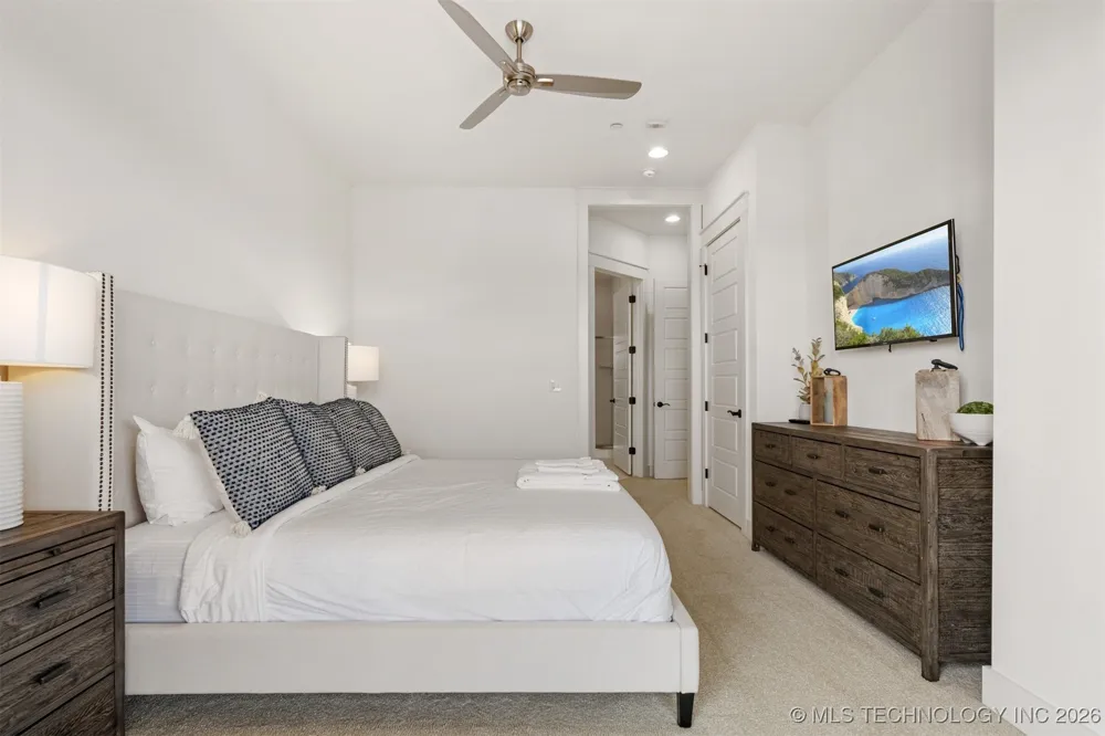 29 Water Street #6 Carlton Landing, OK 74432