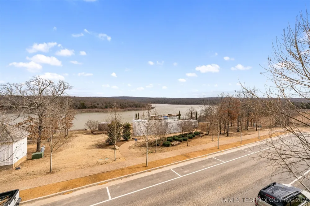 29 Water Street #6 Carlton Landing, OK 74432