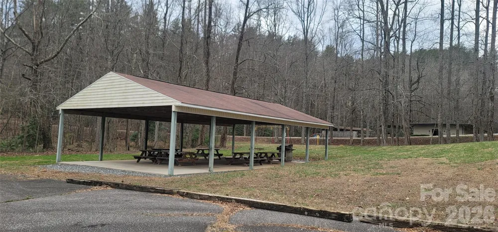 7882 Kinglet Road Connelly Springs, NC 28612
