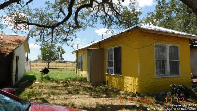 11620 state highway 16 Poteet, TX 78065