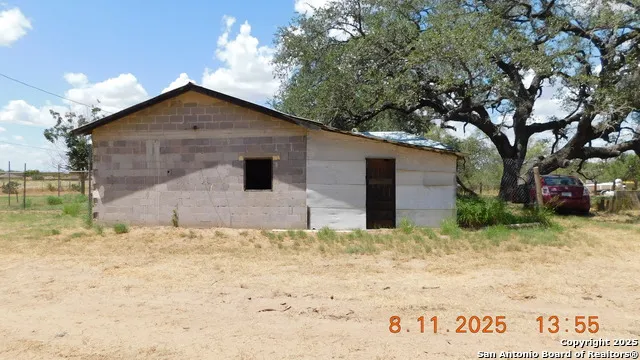 11620 state highway 16 Poteet, TX 78065