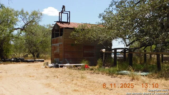 11620 state highway 16 Poteet, TX 78065