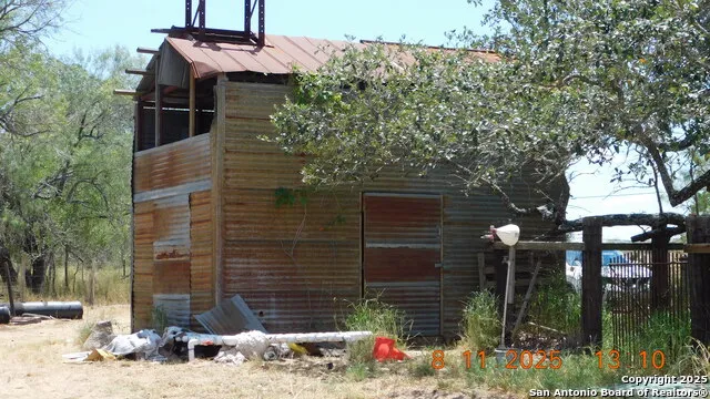 11620 state highway 16 Poteet, TX 78065