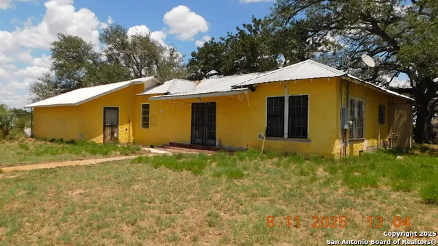 11620 state highway 16 Poteet, TX 78065