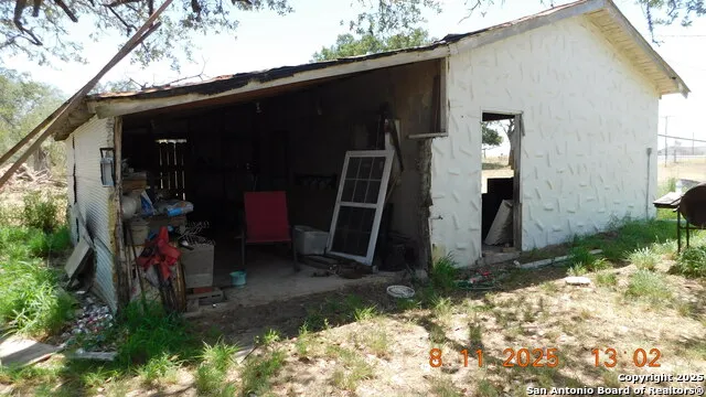 11620 state highway 16 Poteet, TX 78065