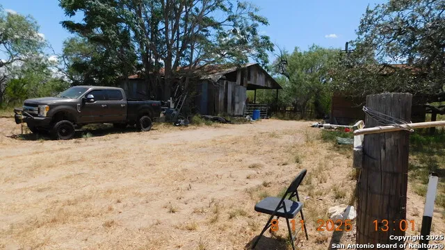 11620 state highway 16 Poteet, TX 78065