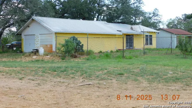 11620 state highway 16 Poteet, TX 78065