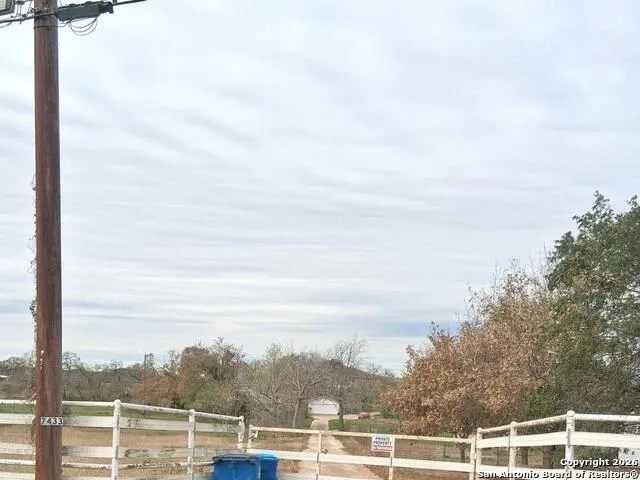7431 & 7433 Real Road China Grove, TX 78263