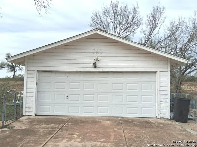 7431 & 7433 Real Road China Grove, TX 78263