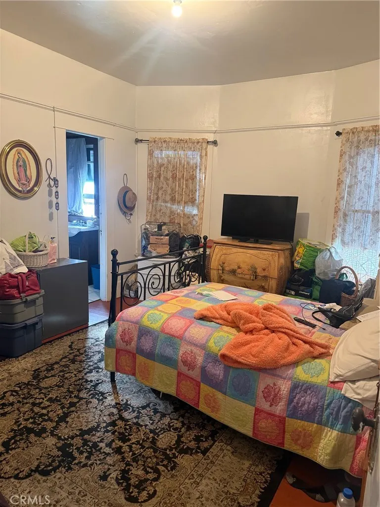 240 E Kingsley Pomona, CA 91767