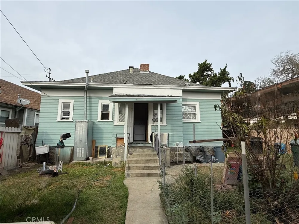 240 E Kingsley Pomona, CA 91767