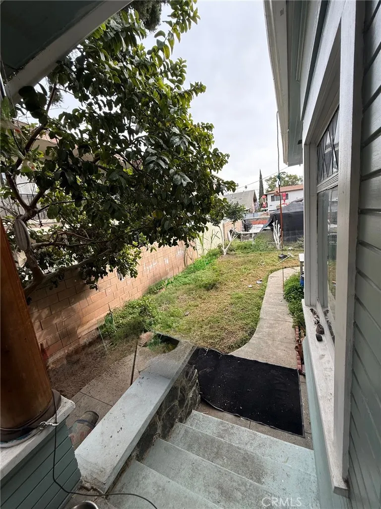 240 E Kingsley Pomona, CA 91767