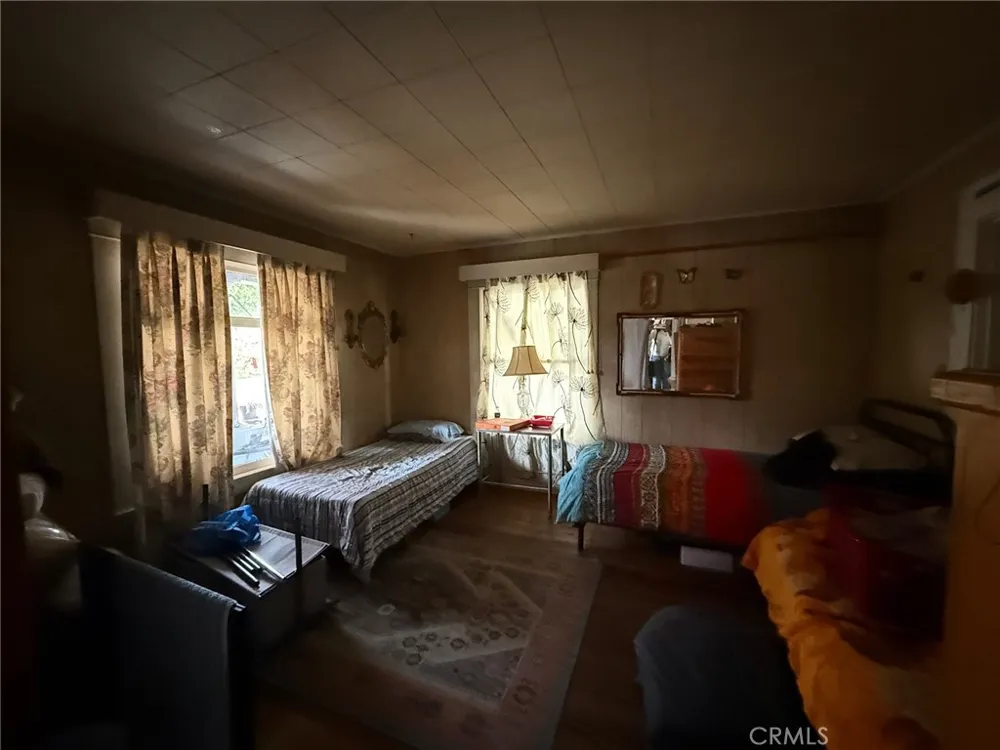 240 E Kingsley Pomona, CA 91767