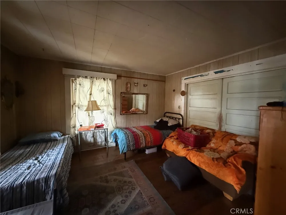 240 E Kingsley Pomona, CA 91767