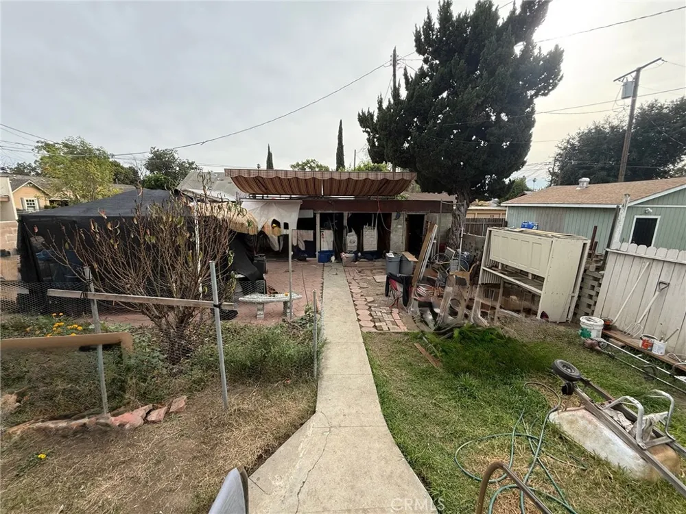 240 E Kingsley Pomona, CA 91767