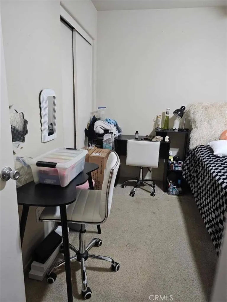 1740 El Nido Perris, CA 92571