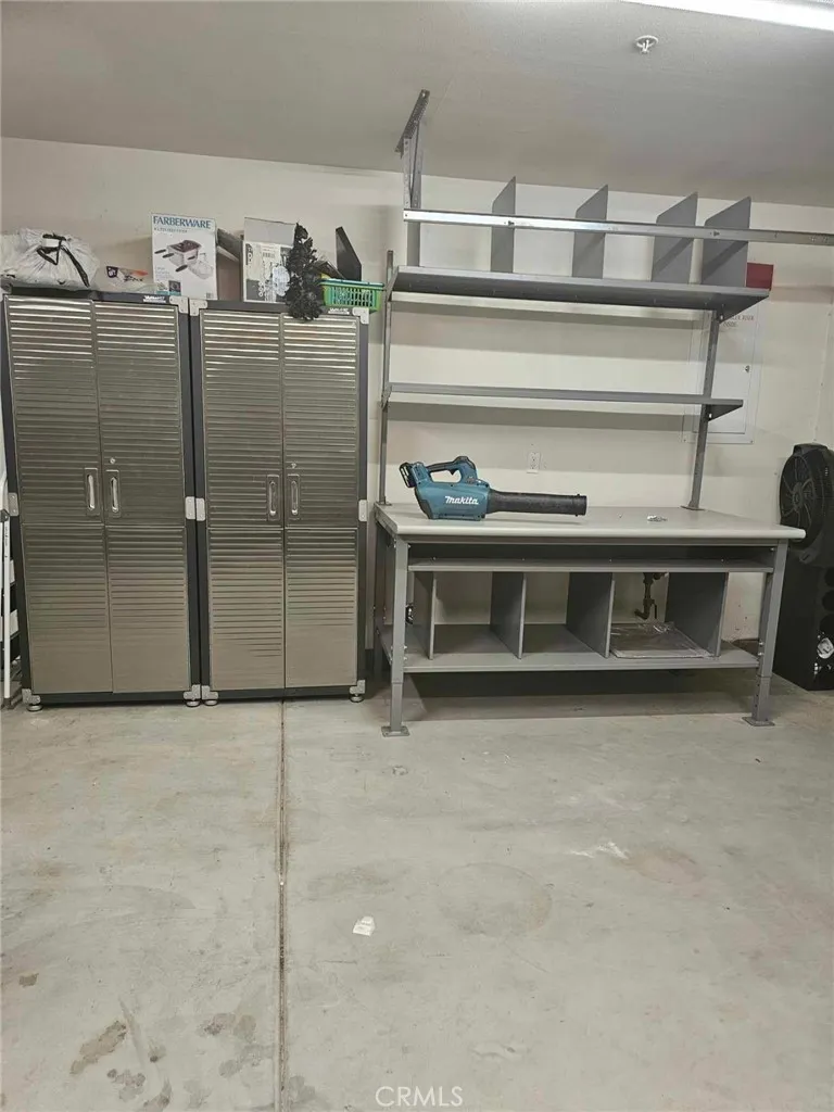 1740 El Nido Perris, CA 92571