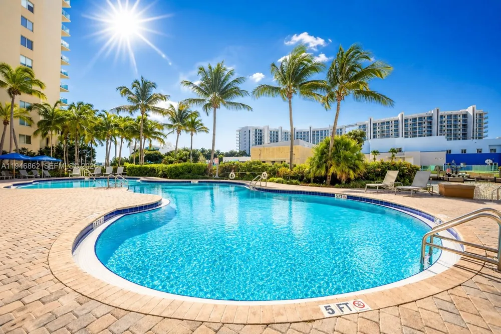 3330 NE 190th St #1912 Aventura, FL 33180