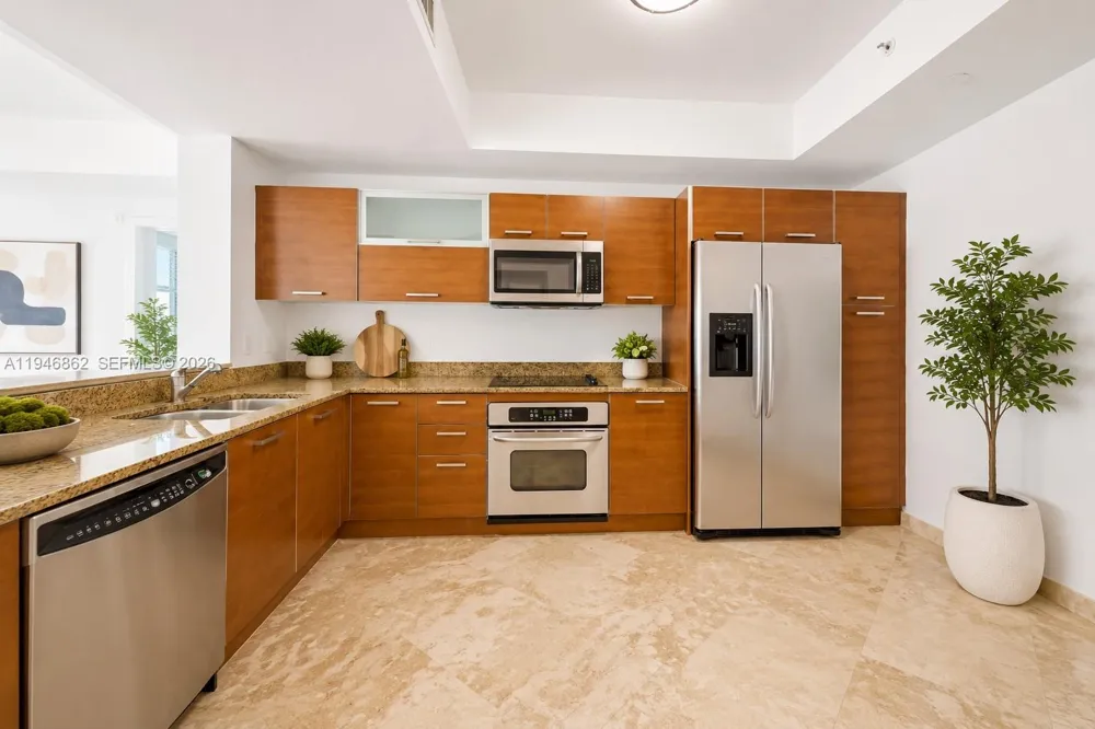 3330 NE 190th St #1912 Aventura, FL 33180