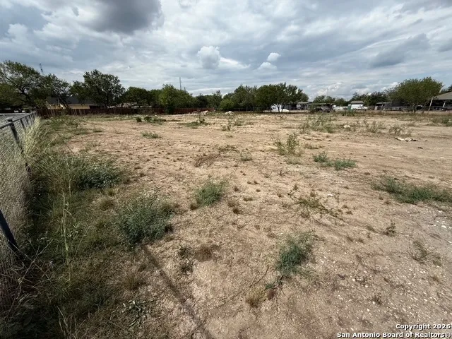 2215 Menefee Blvd San Antonio, TX 78237