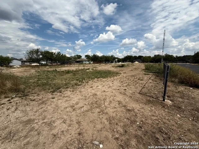 2215 Menefee Blvd San Antonio, TX 78237