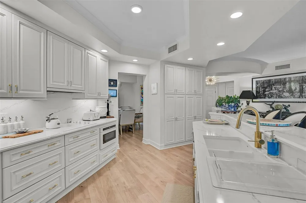 385 N POINT ROAD #304 Osprey, FL 34229