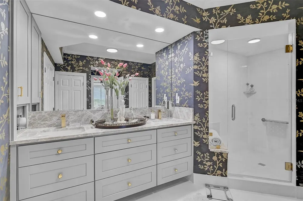 385 N POINT ROAD #304 Osprey, FL 34229