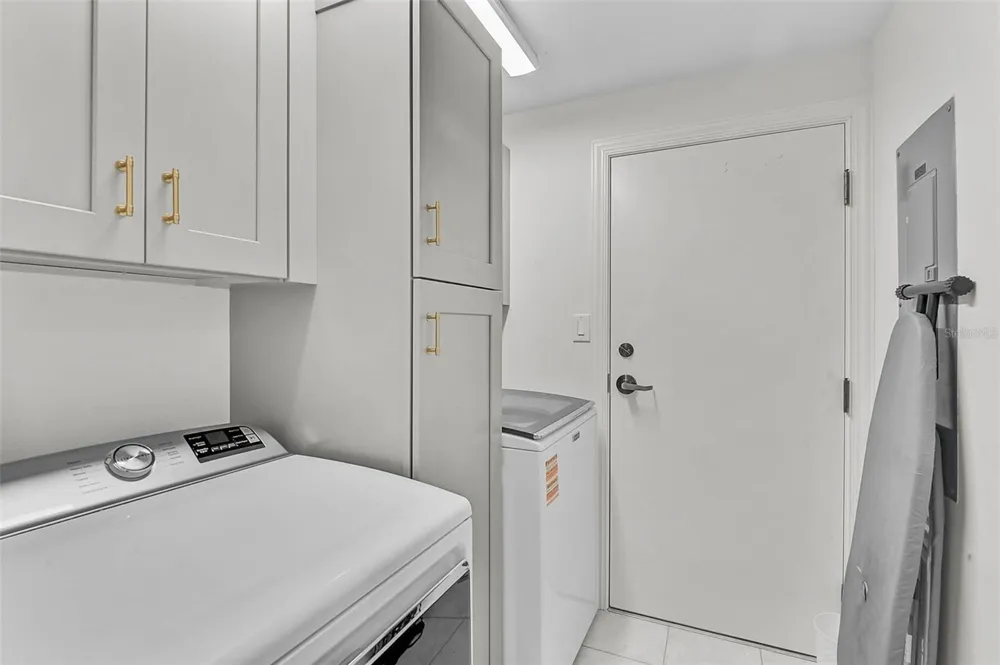 385 N POINT ROAD #304 Osprey, FL 34229
