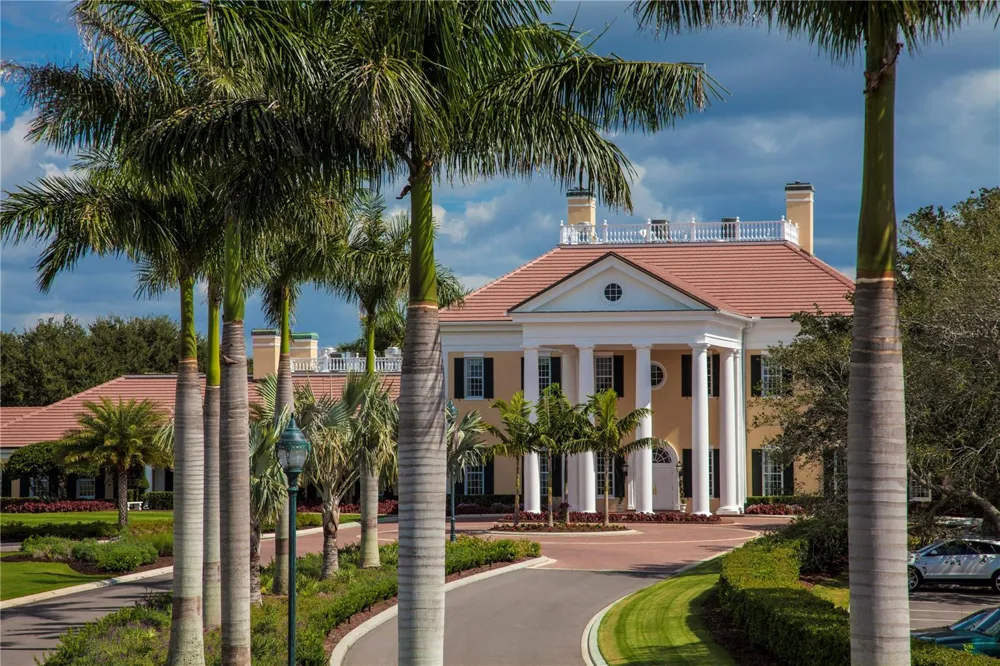 385 N POINT ROAD #304 Osprey, FL 34229