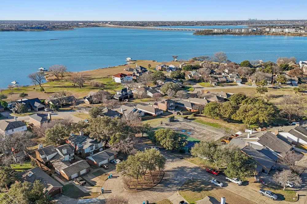 6814 Dolphin Circle Rowlett, TX 75088