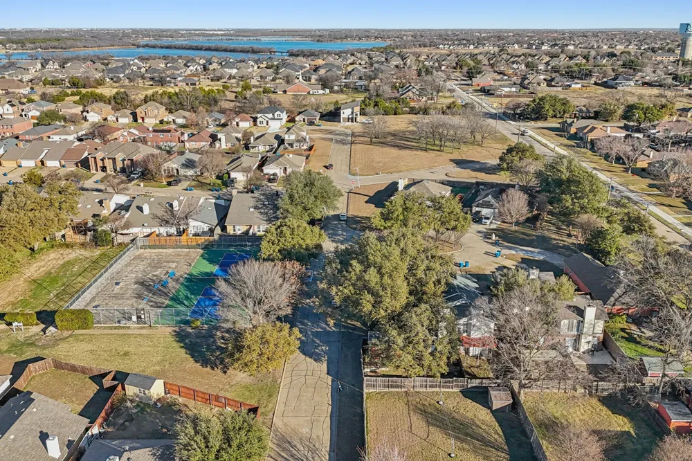 6814 Dolphin Circle Rowlett, TX 75088