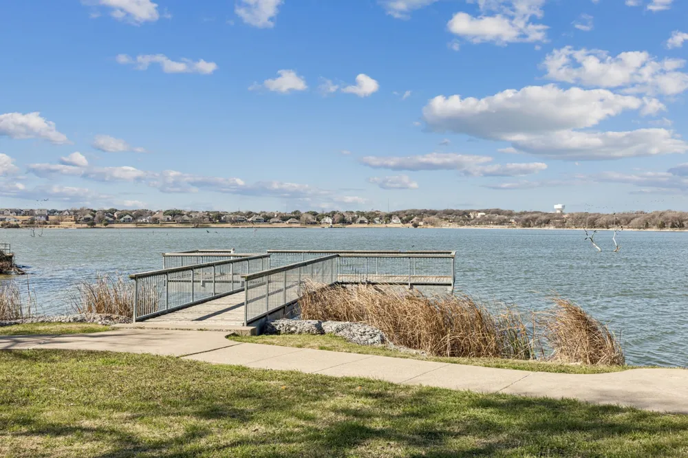6814 Dolphin Circle Rowlett, TX 75088