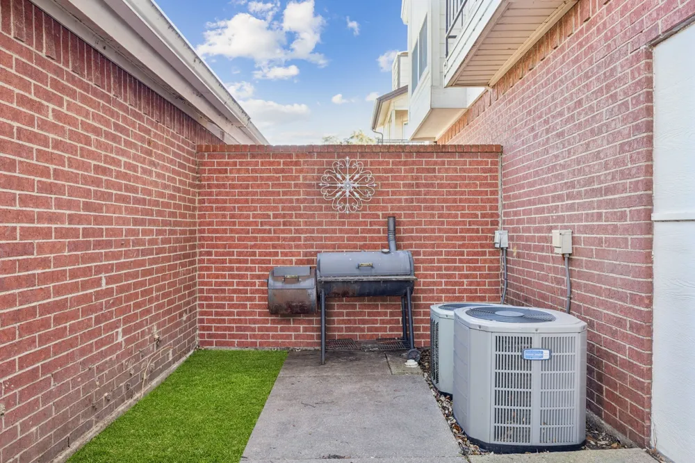 6814 Dolphin Circle Rowlett, TX 75088