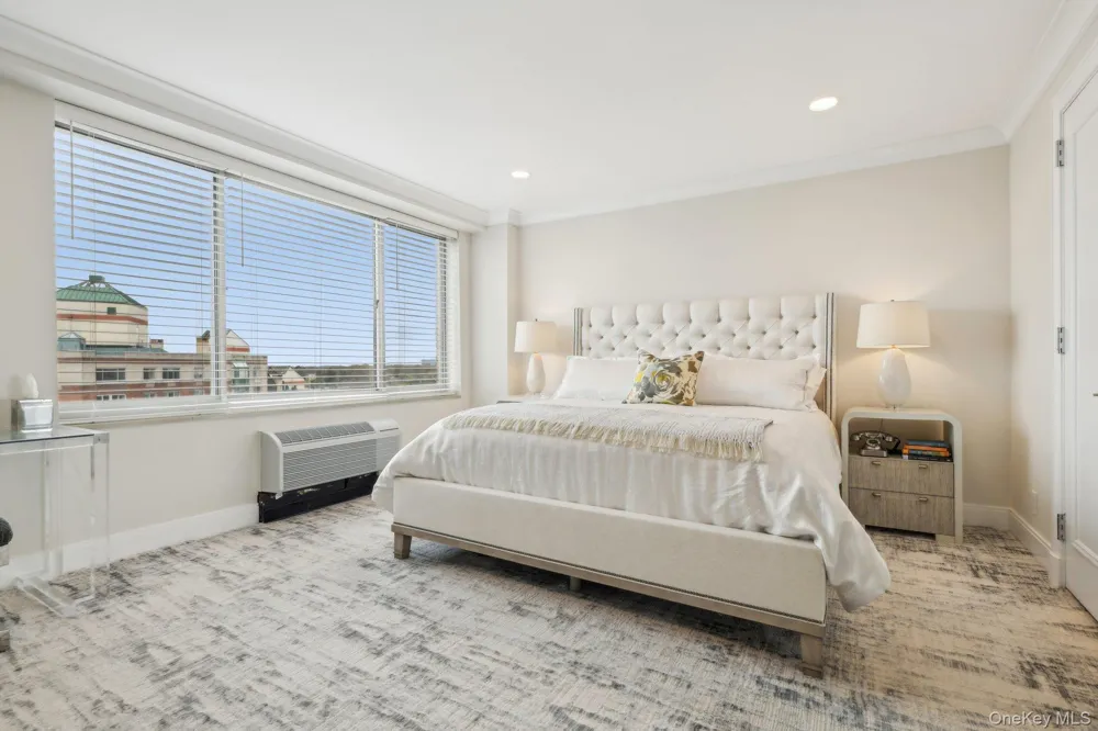 100 Hilton Avenue #901 Garden City, NY 11530