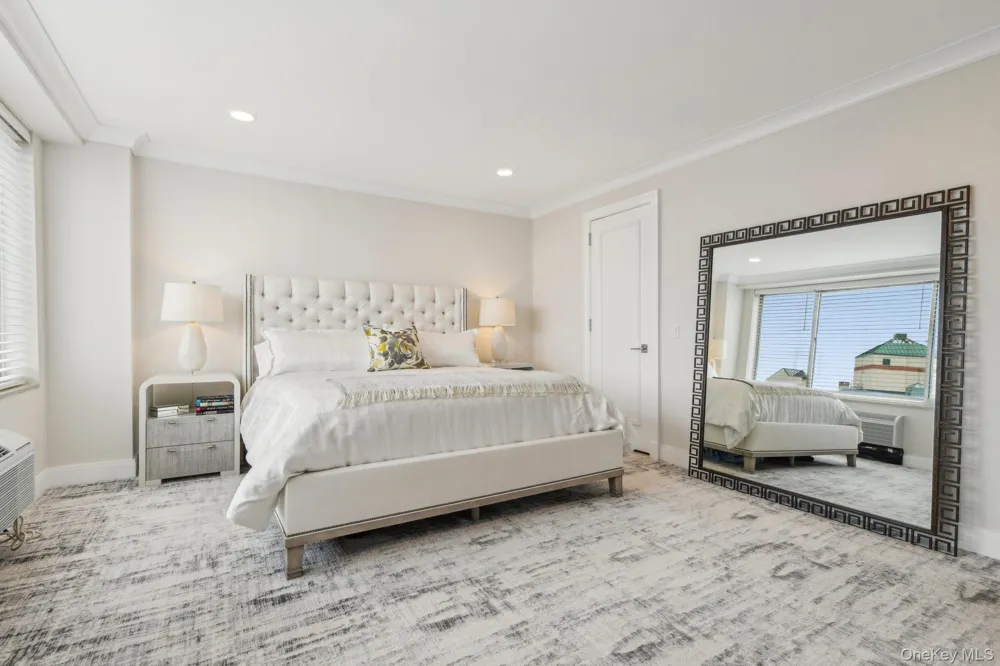 100 Hilton Avenue #901 Garden City, NY 11530
