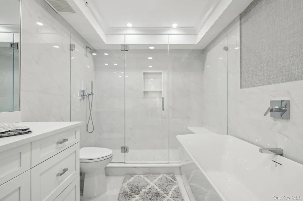 100 Hilton Avenue #901 Garden City, NY 11530